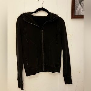 Lululemon black zip-up hoodie - Sz 6 - pre loved